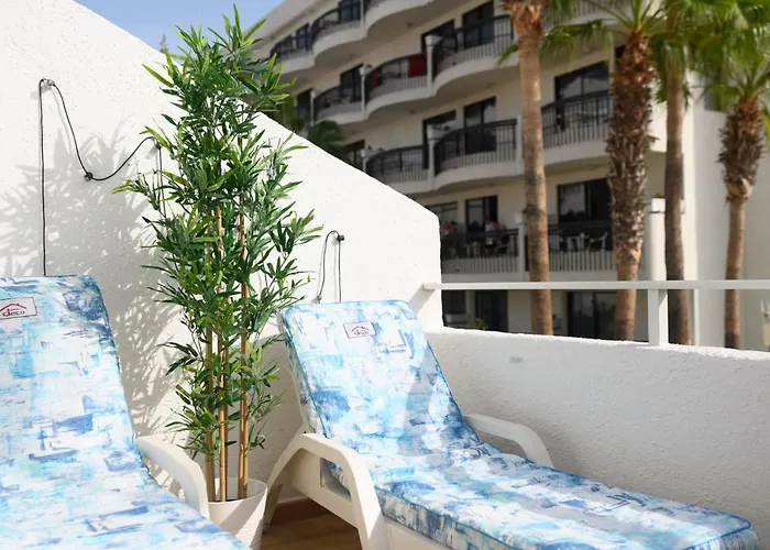 Adults Only Sunny Quiet In Center Of Americas Appartement