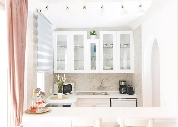 Adults Only Sunny Quiet In Center Of Americas Appartement