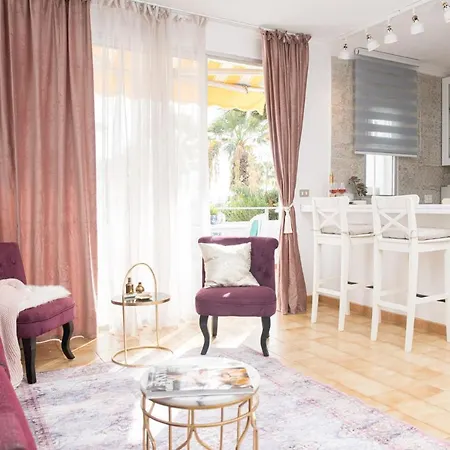 Daire Adults Only Sunny Quiet With Aircon In Center Of Americas