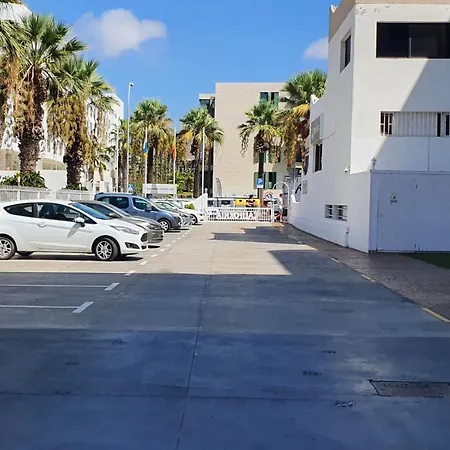 Adults Only Sunny Quiet With Aircon In Center Of Americas Apartamento *