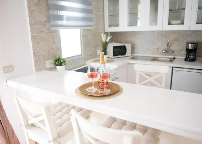 Adults Only Sunny Quiet In Center Of Americas Apartment *
